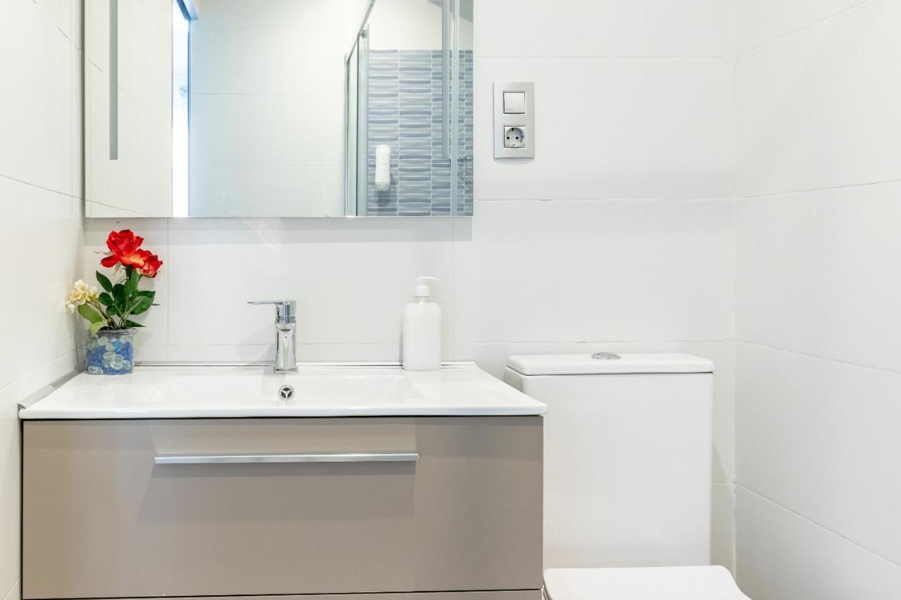 Cruces Metro Rooms Barakaldo Esterno foto